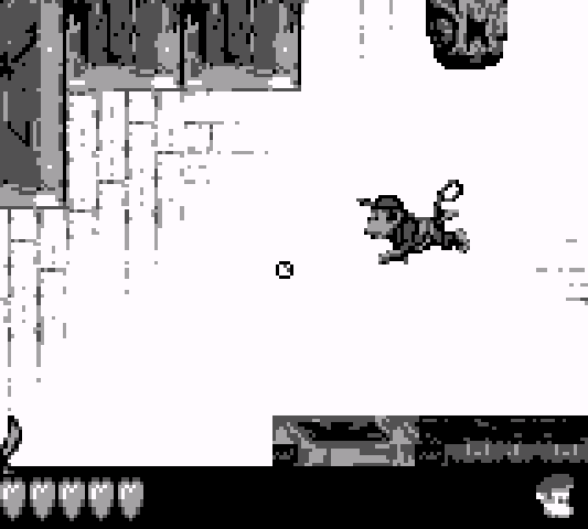 Diddy Kong swims through an underwater segment.
